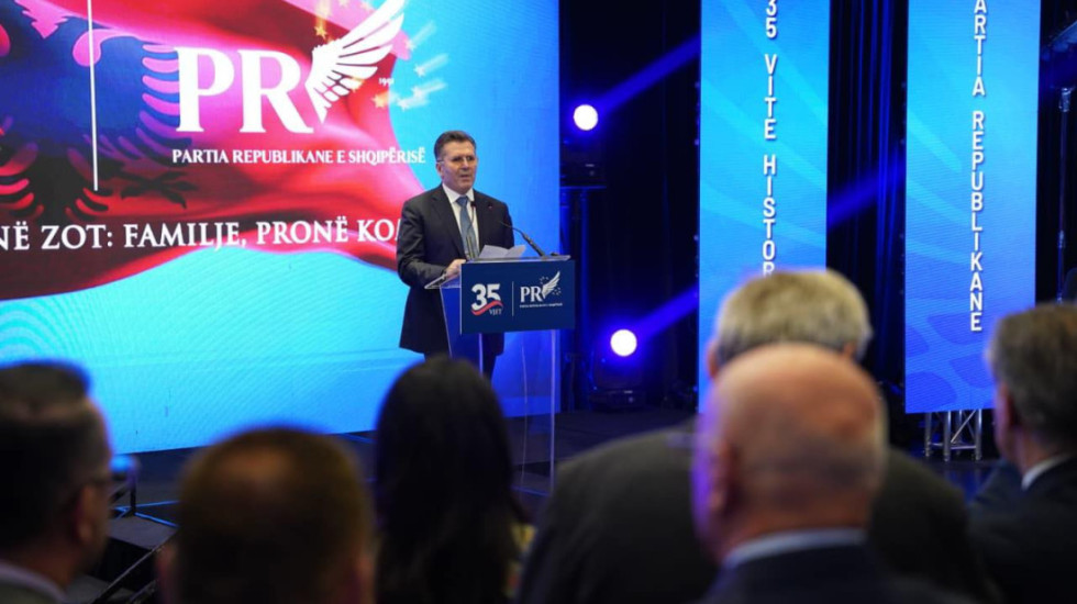 Partia Republikane feston 35-vjetorin e themelimit, vetëm opozita në ceremoni