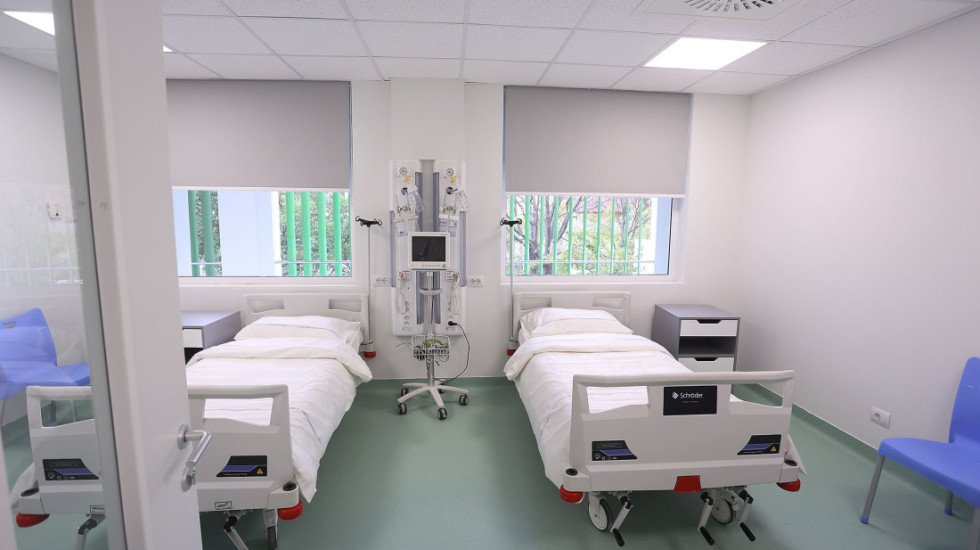 QSUT 40 minuta pa energji, shefi i Reanimacionit: Nuk u rrezikua asnjë nga pacientët e intubuar