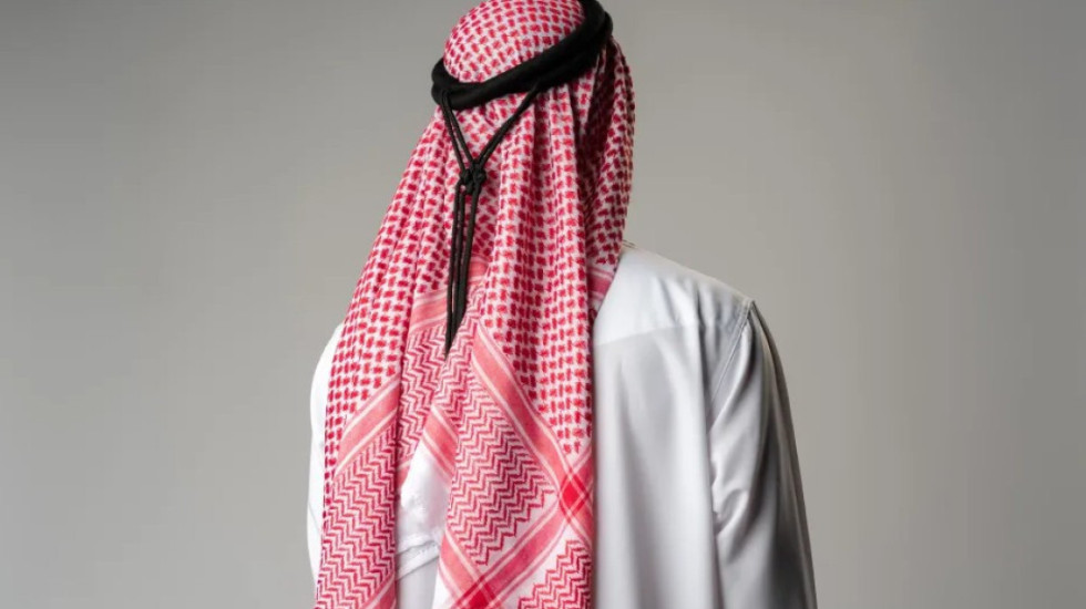 Takoi “sheikun” e rremë për intervistë pune, legjenda e futbollit anglez u rrëmbye dhe u mbajt peng