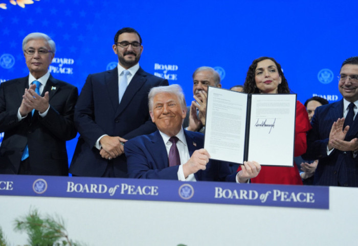 Bordi i Paqes mban mbledhjen e parë, Shtëpia e Bardhë njofton datën