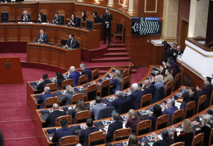 Sot seanca plenare, pritet debate për Kodin Penal