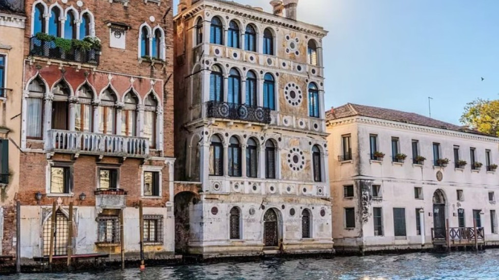 Shitet “Pallati i mallkuar” i Venecias, vend i fatkeqësive dhe tragjedive