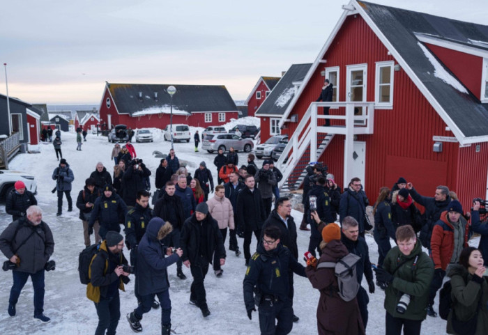 Kryeministrja daneze viziton Groenlandën: Jemi në një situatë të vështirë