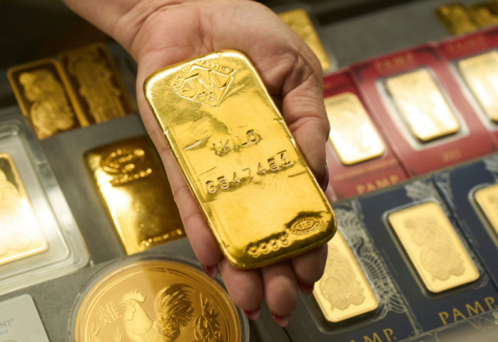 Rritje historike, ari kalon 5,000 dollarë për herë të parë