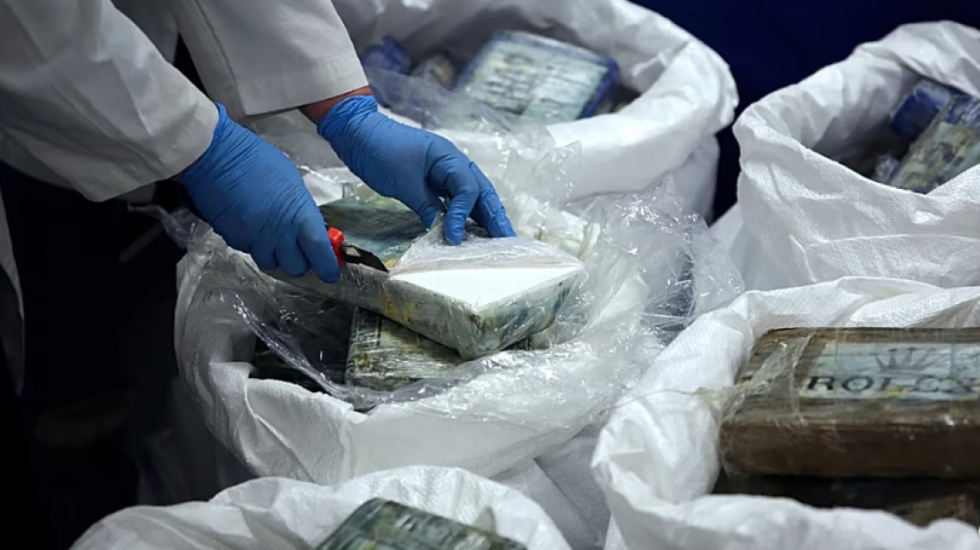 Transportohej me gjysmë-nëndetëse, kapet sasia më e madhe e drogës në Portugali