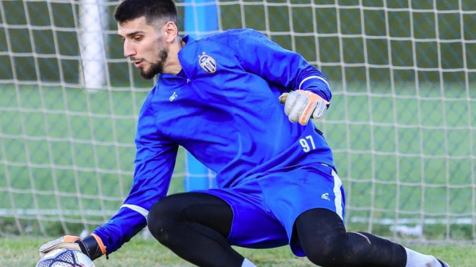 Tirana rikthen një tjetër ish, Bekaj blindon portën e bardhebluve