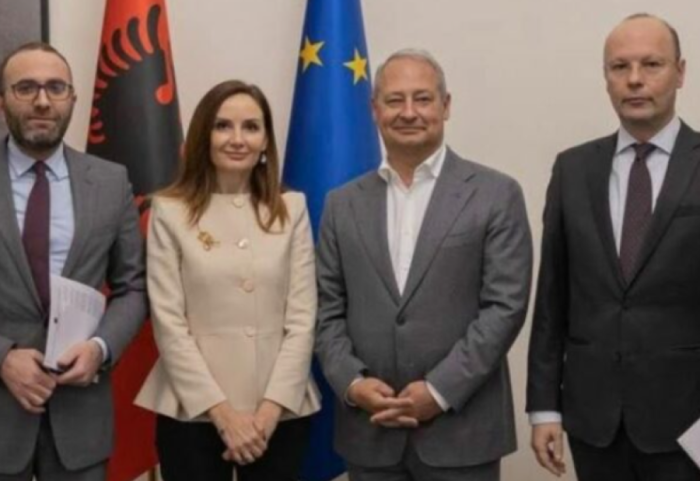 “Po minohet SPAK”, deputetët e PD takojnë raporterin për Shqipërinë: Mazhoranca po pengon drejtësinë