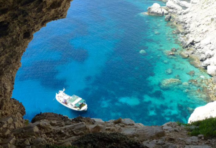 A do të jetonit në këtë ishull në Greqi? Ofrojnë 500 euro bonus në muaj nëse zhvendoseni aty