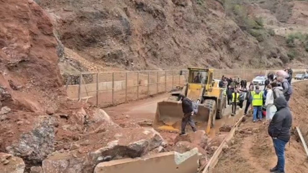 Bllokimi i Elbasan- Qafë Thanë, autoritetet tregojnë alternativë tjetër rruge