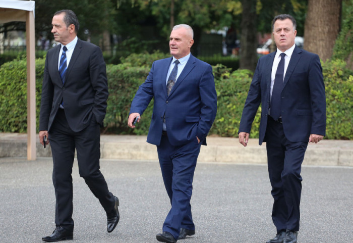 Bojkotuan 'Territorialen', deputeti i PD kundër Berishës: Po i lini dorë të lirë Ramës ta deformojë më shumë