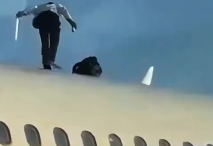 E pazakontë, pasagjeri ngjitet mbi avion në Valencia