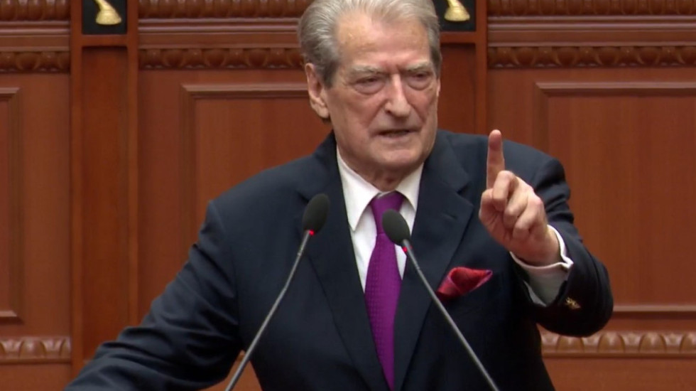 “Jeni e keqja banale”, Berisha-mazhorancës: Jeni kthyer në mburojë e vjedhjeve të Ballukut