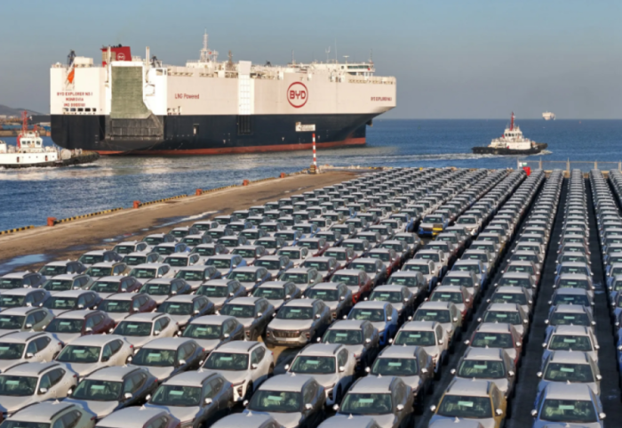 Përbindëshi detar kinez që mbush tregun europian me makina elektrike