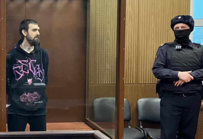 Humor me luftën në Ukrainë, komediani rus dënohet me afro gjashtë vjet burg