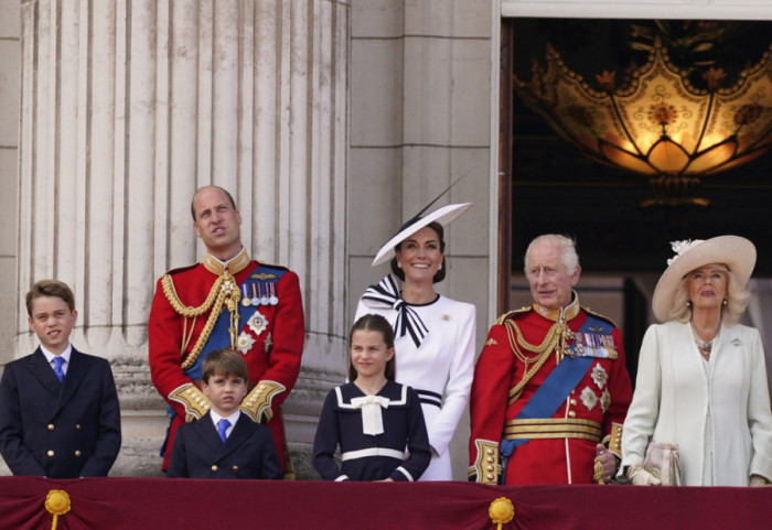 Nga dukatet tek milionat, sa paguhen anëtarët e familjes mbretërore britanike?