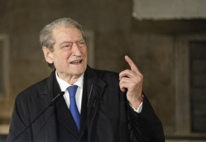 “Integrimin e ndërpresim, por Belindën nuk e dorëzojmë”, Berisha: Ky është mesazhi që Rama i dërgoi BE