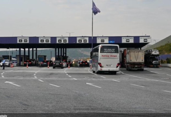 Kosovari kapet në Morinë me makinën e mbushur me municion luftarak