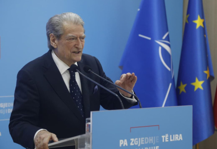 Berisha nga Kruja: Prej tre muajsh, Rama mban peng shoqërinë shqiptare