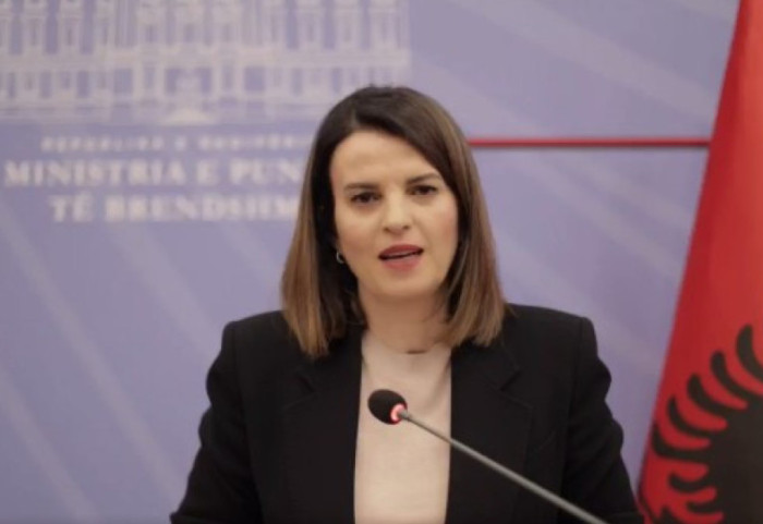 “Skenarë imagjinarë të një revolte popullore”, akuza e Koçiut: Politika kriminale përdori të miturit për molotovët