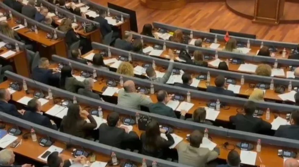 Rezolutë në mbështetje të ish-krerëve të UÇK, Kuvendi i Kosovës e miraton me 90 vota