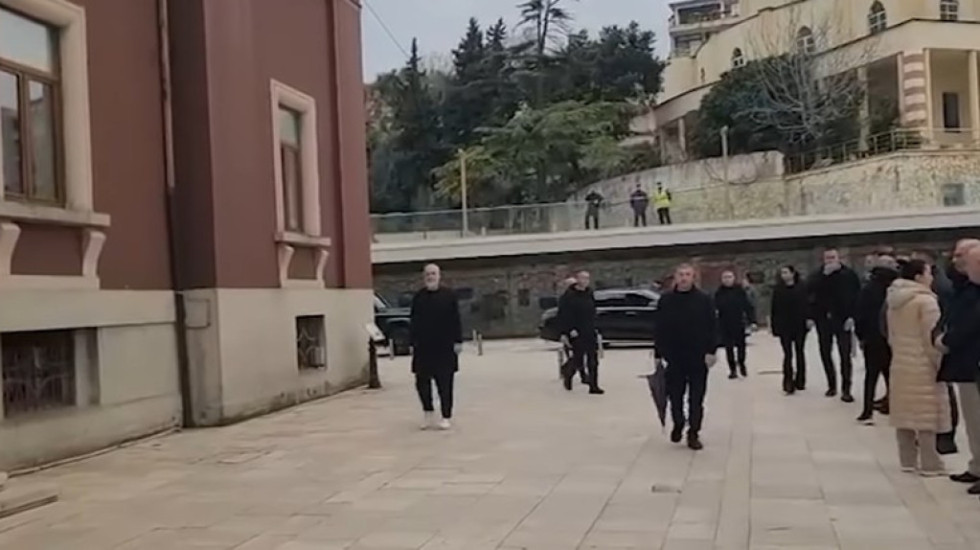 “Projekti TID i Durrës nuk ndalet”, Rama takon banorët: Dakordësi me 34 familje