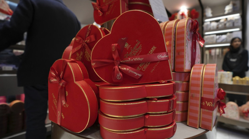 Pse çokollata ndez 'fluturat në stomak'? Ja sekreti biokimik që fsheh 'nektari i Perëndive'