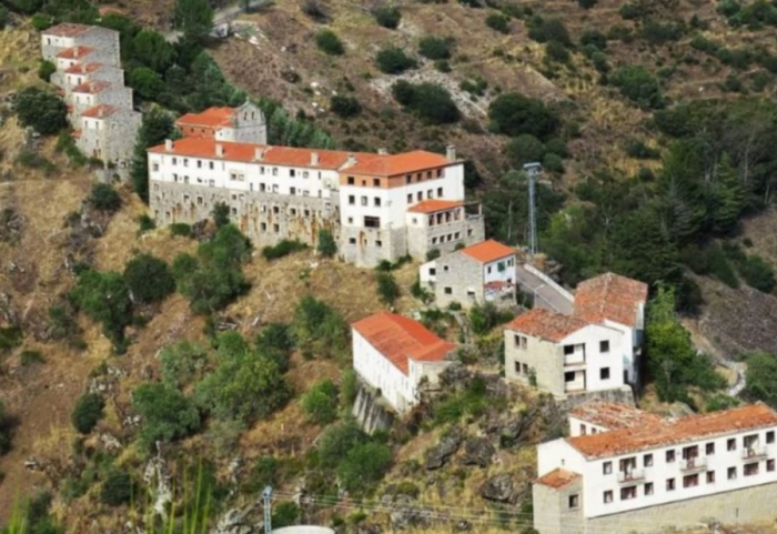 Bleu një fshat të tërë në Spanjë për çmimin e... një apartamenti