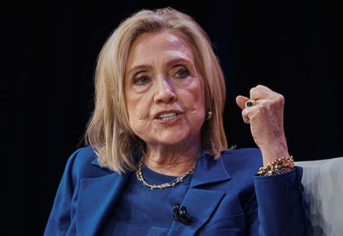 Hillary Clinton sulmon Trump për rastin Epstein: Po fshihen dokumente