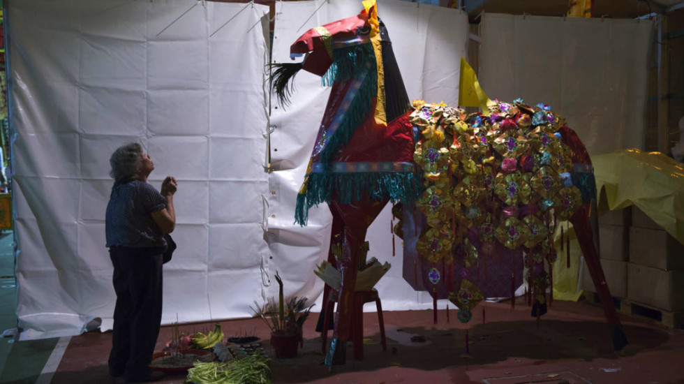 Festohet Viti i ri Kinez, miliona njerëz mirëpresin vitin e Kalit të Zjarrit