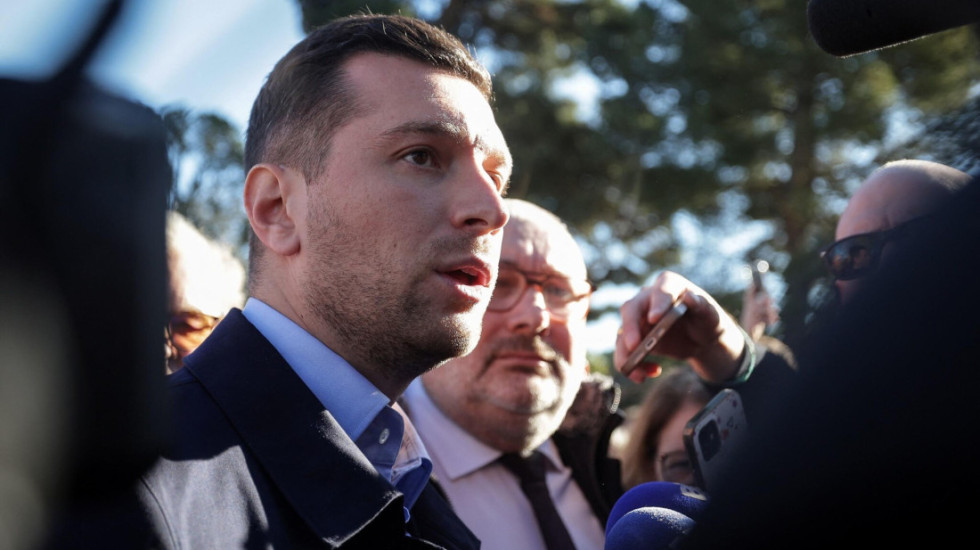 Aktivisti i vrarë në Francë, mes të ndaluarve edhe asistenti i një deputeti të La France Insoumise