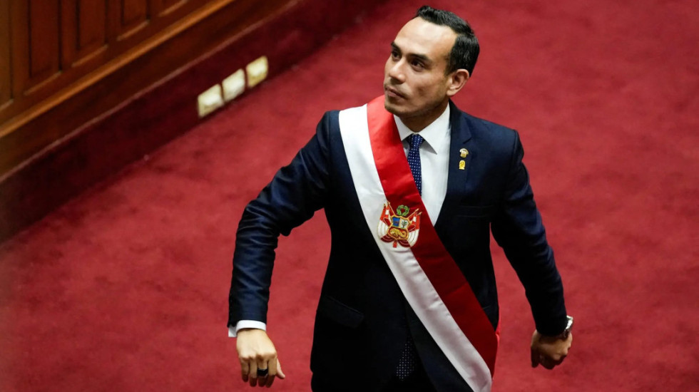 Vetëm katër muaj në detyrë, Parlamenti në Peru shkarkon presidentin José Jerí