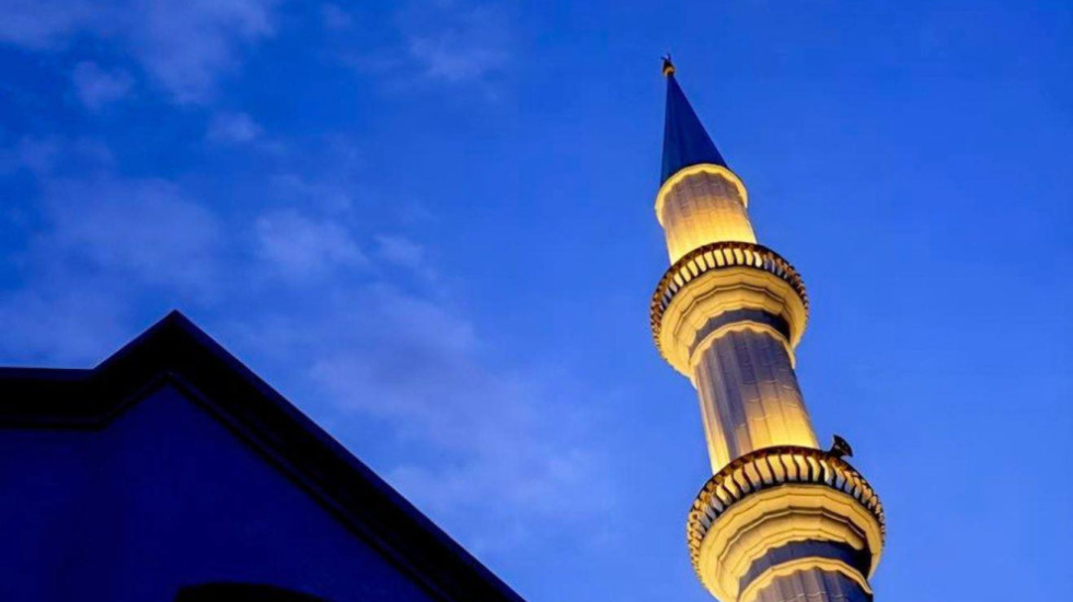 “Agjërim të lehtë dhe të pranuar”, kryeministri Edi Rama uron besimtarët për fillimin e muajit të Ramazanit