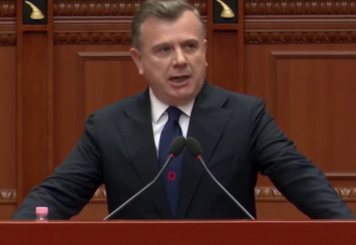 Kuvend, Tabaku: Po shkelni bashkëjetesën parlamentare. Balla: Nuk keni dhënë një votë pro për ligjet