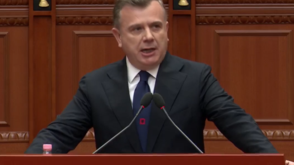 Kuvend, Tabaku: Po shkelni bashkëjetesën parlamentare. Balla: Nuk keni dhënë një votë pro për ligjet