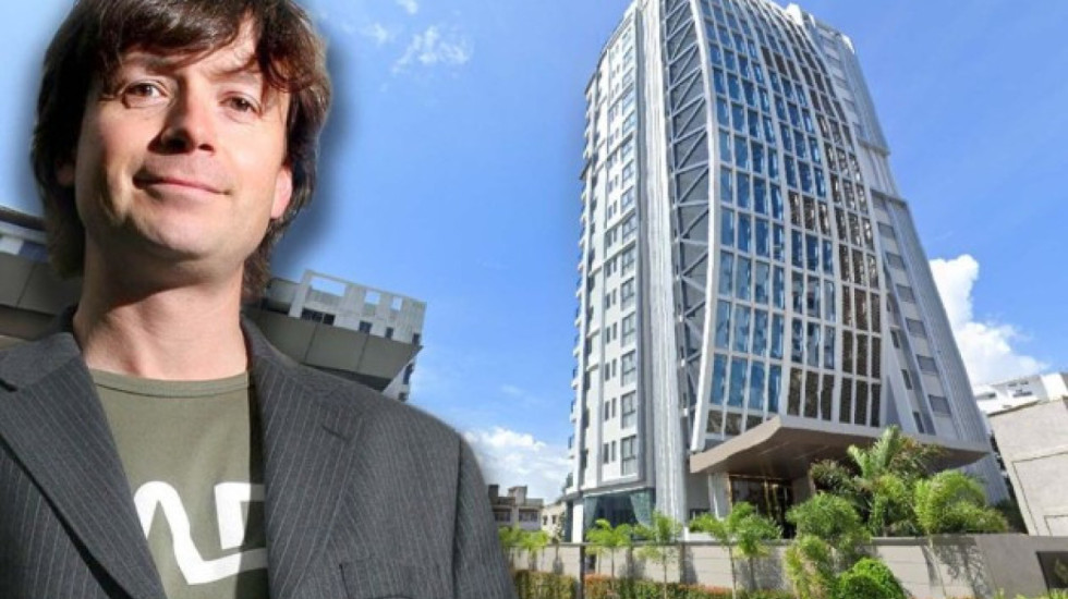 Ishte në konflikt me ish-gruan, bie nga kati i 17-të dhe vdes miliarderi që themeloi ASOS