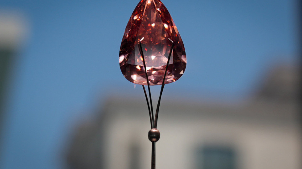 Një diamant i rrallë 228 karatësh gjendet në një minierë në Rusi