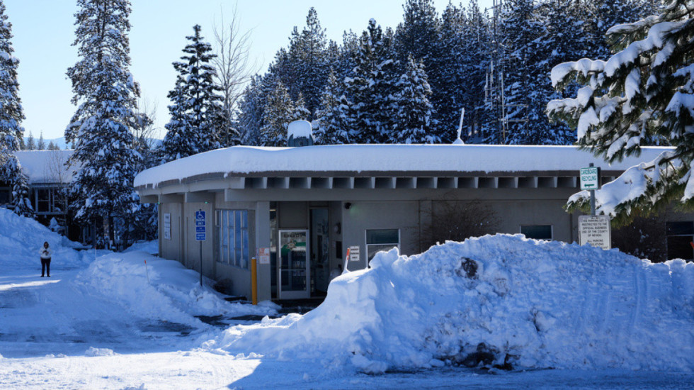 Stuhia e borës godet SHBA, anulohen qindra fluturime