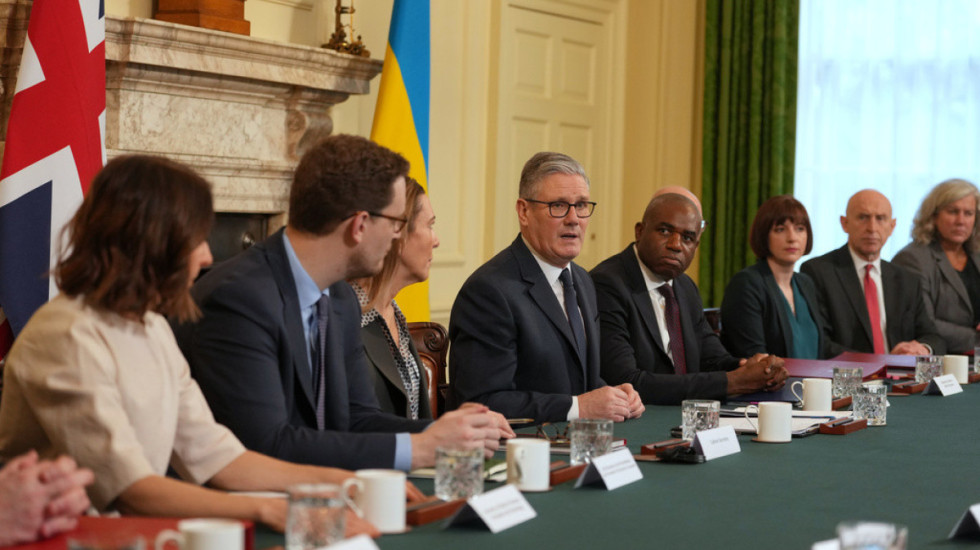 Në 4-vjetorin e luftës, Londra shpall paketën më të madhe të sanksioneve kundër Rusisë