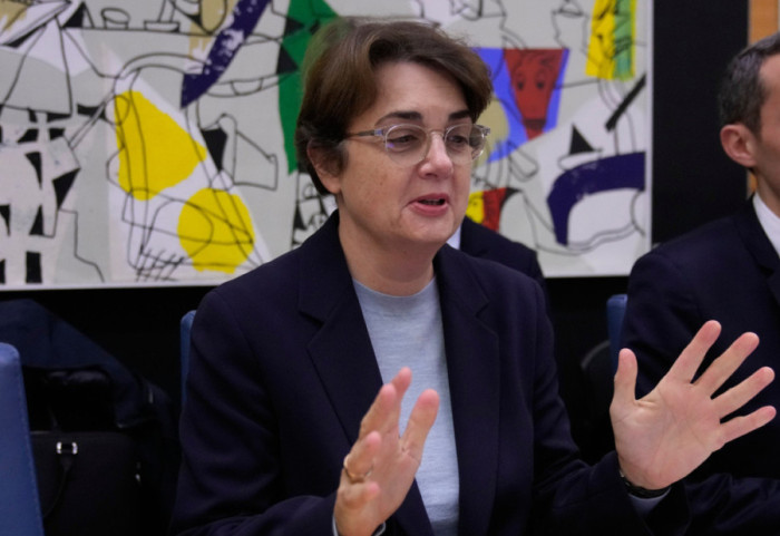 U grabitën bizhuteritë, jep dorëheqjen drejtoresha e Muzeut të Luvrit