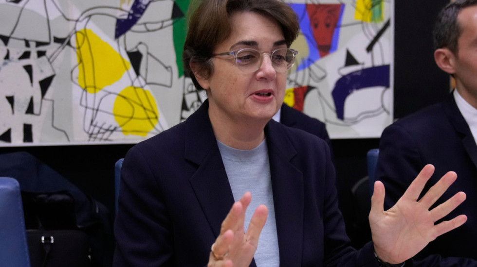 U grabitën bizhuteritë, jep dorëheqjen drejtoresha e Muzeut të Luvrit