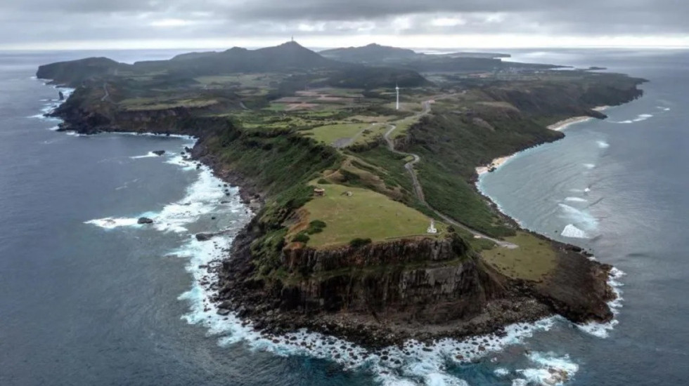 Japonia "blindon" ishullin pranë Tajavanit, do të vendosë raketa deri në vitin 2031