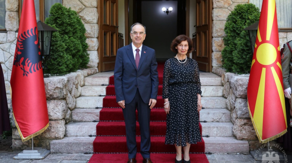 Begaj nga Shkupi: Të zbatohet ligji për shqipen; Presidentja e RMV: Kënaqësi të shohësh Shqipërinë më pranë BE-së