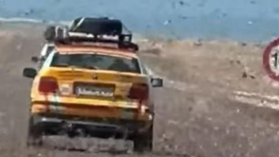 Shenjë apokalipsi? Karkalecët pushtojnë Saharanë