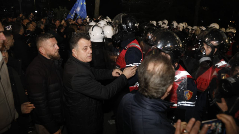 Policia merr përsipër protestën e PD para Parlamentit, zbulohet plani i masave