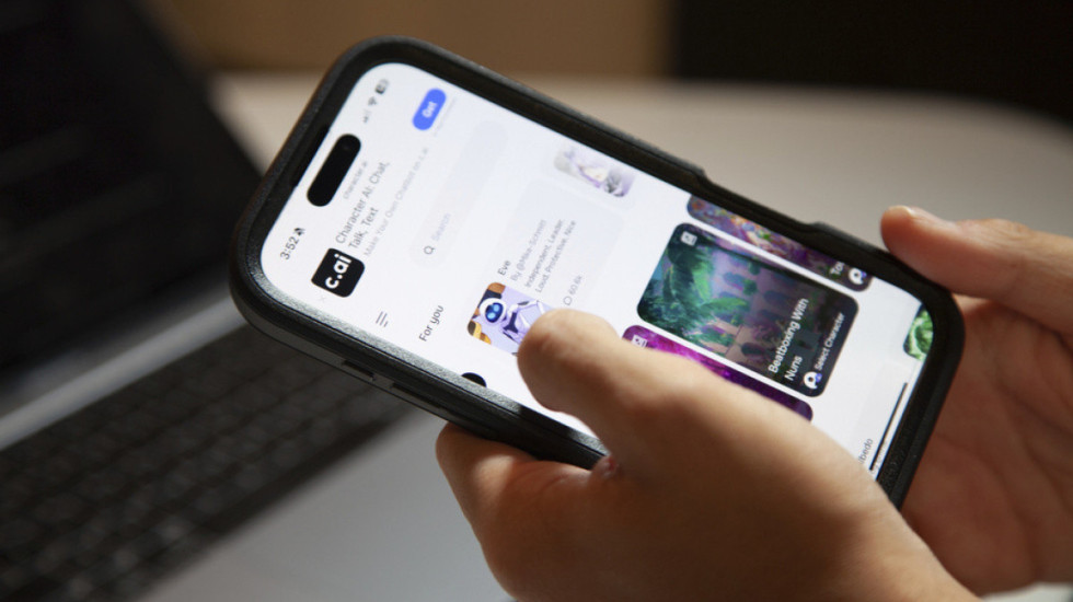 Studimi: Chatbot-et e inteligjencës artificiale mund të përkeqësojnë sëmundjet mendore