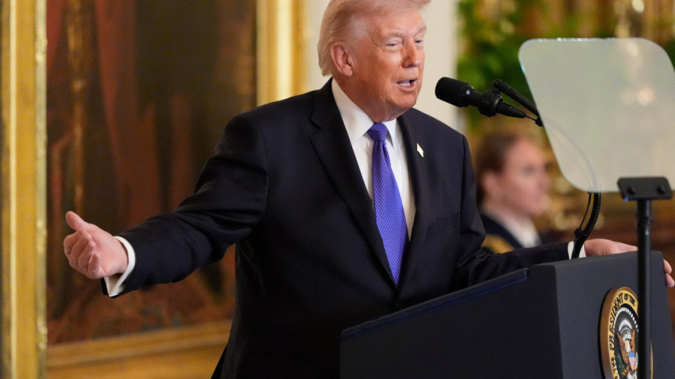 “Ata nuk kanë as avionë, as anije”, Trump: Lufta me Iranin gati e mbaruar, duam të kontrollojmë Hormuzin