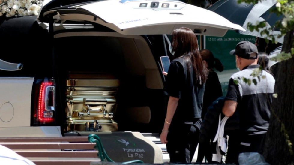 Bosi i kartelit, El Mencho, varroset me arkivol të artë, funerali ruhet nga ushtria e Meksikës