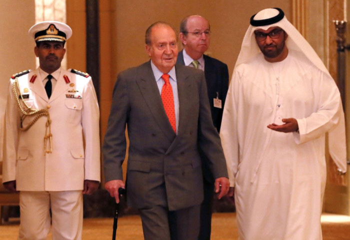 Mbreti i Spanjës “bllokohet” në luftë, Juan Carlos mbetet në Emiratet e Bashkuara Arabe