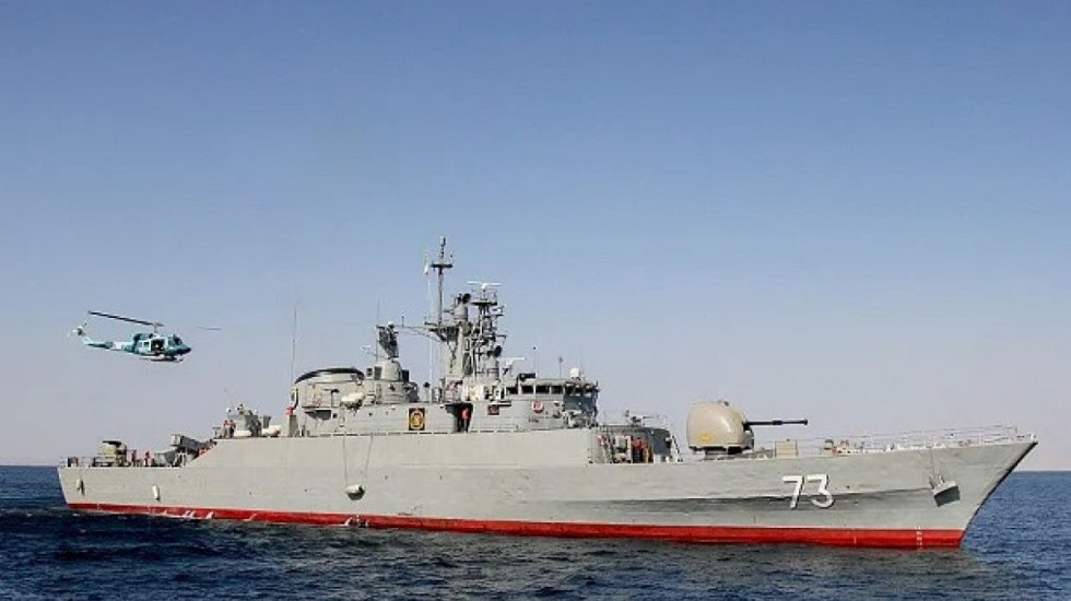 Sulmohet fregata iraniane nga një nëndetëse në brigjet e Sri Lankës, 101 të zhdukur