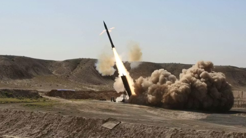 Katër ditët e para të luftës: Irani ka goditur më shumë vendet e Gjirit sesa Izraelin, ja arsyet